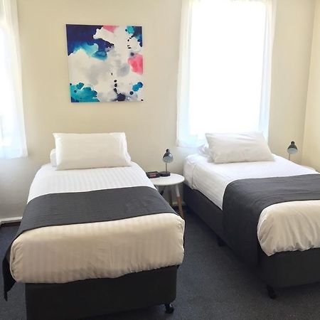 Trc Hotel Launceston Extérieur photo